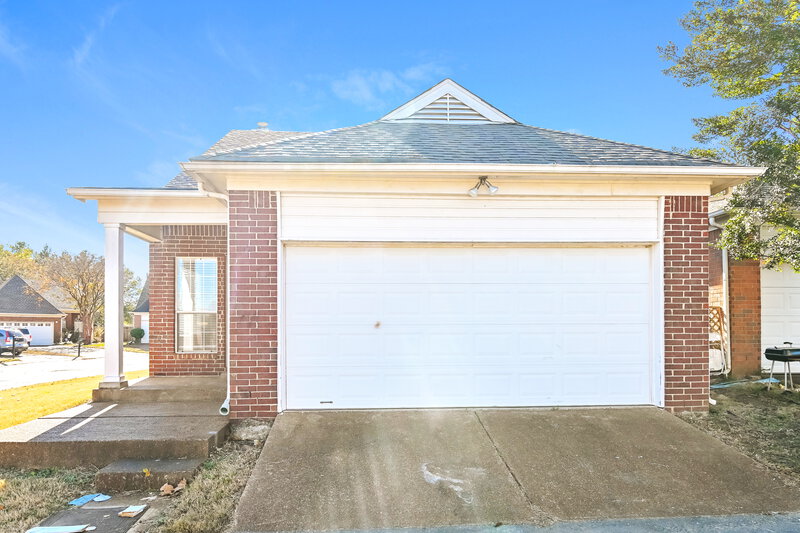 2,070/Mo, 8730 Eagle View Dr Cordova, TN 38018 Rear View