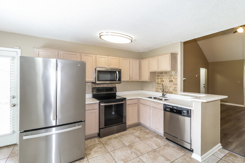 1,775/Mo, 7091 Ireland Dr Cordova, TN 38018 Kitchen View 2