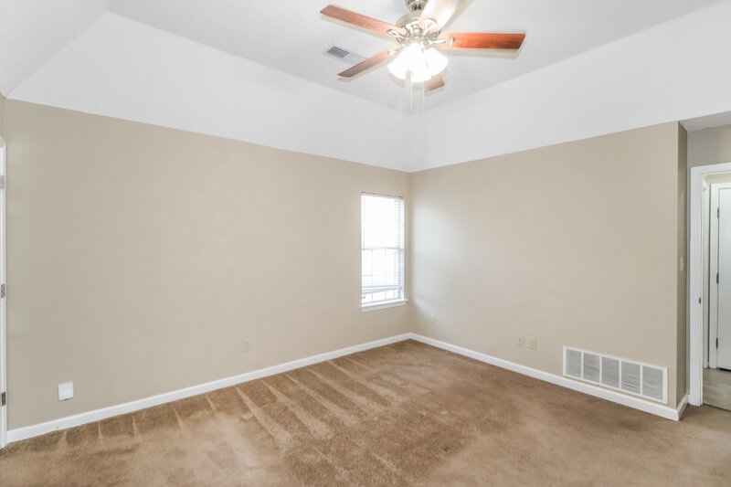 1,775/Mo, 7091 Ireland Dr Cordova, TN 38018 Main Bedroom View 2