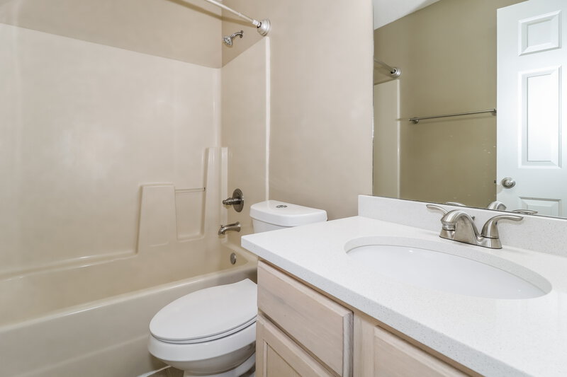 1,775/Mo, 7091 Ireland Dr Cordova, TN 38018 Bathroom View