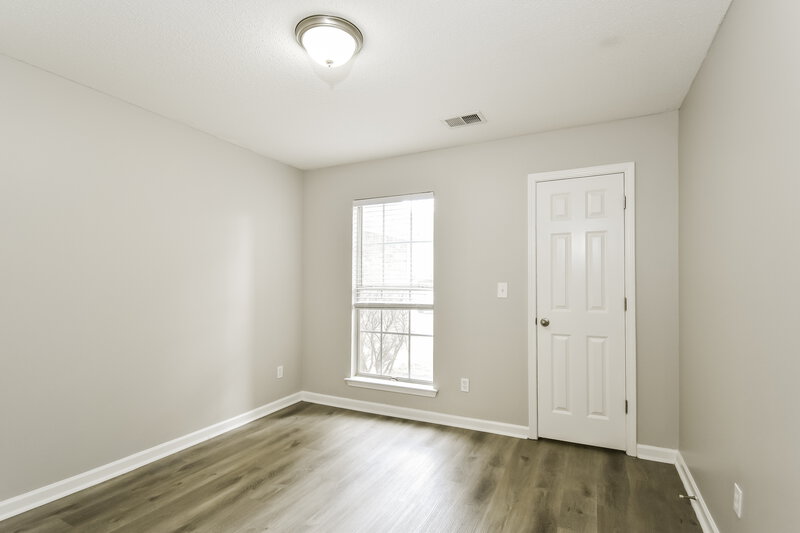 1,975/Mo, 13218 Sandbourne S Olive Branch, MS 38654 Bedroom View