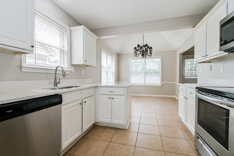 2,070/Mo, 1141 Red Fern Cir E Cordova, TN 38018 Kitchen View