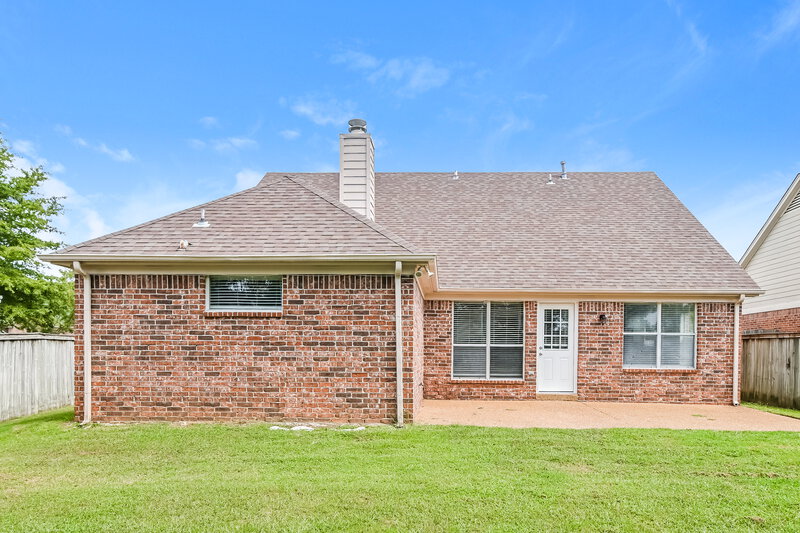 2,070/Mo, 1141 Red Fern Cir E Cordova, TN 38018 Rear View