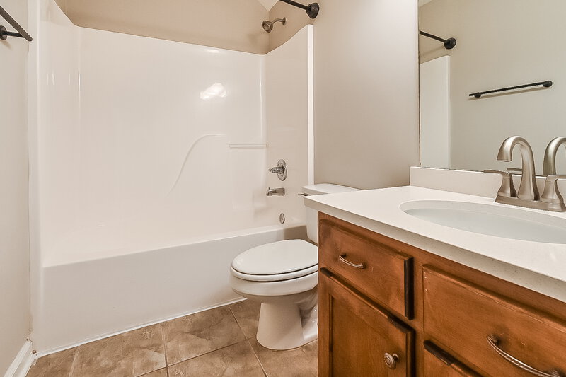 2,980/Mo, 2936 Glennbury Ln Southaven, MS 38672 Bathroom View