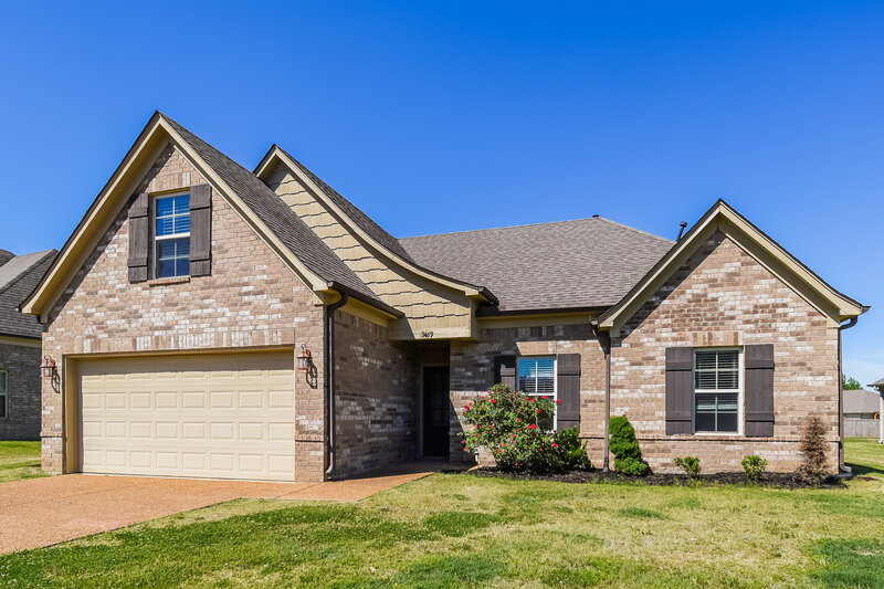 2,355/Mo, 3469 Marion Ln Southaven, MS 38672 Front View