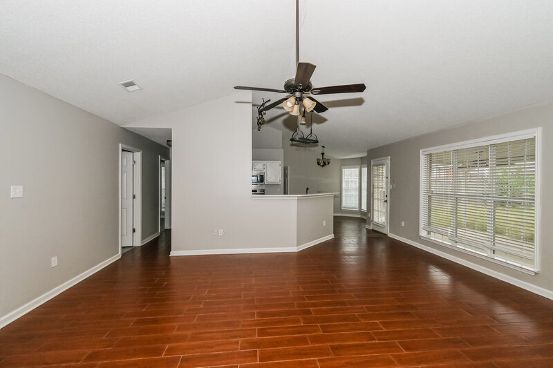 1,855/Mo, 1923 Clairmont Dr Southaven, MS 38671 Living Room View