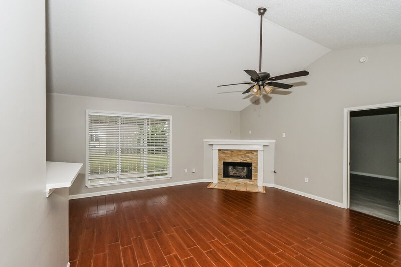 1,855/Mo, 1923 Clairmont Dr Southaven, MS 38671 Living Room View 3