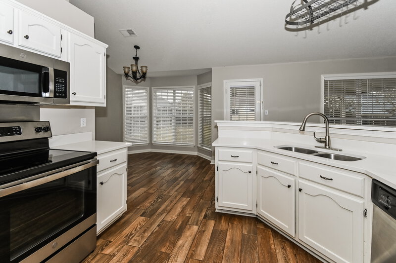 1,855/Mo, 1923 Clairmont Dr Southaven, MS 38671 Kitchen View
