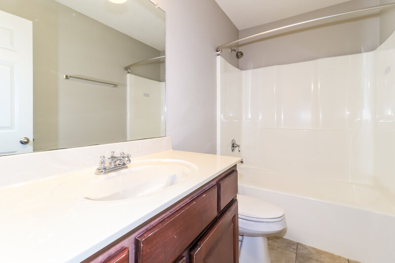 2,045/Mo, 246 Fairway Trace Dr Hernando, MS 38632 Bathroom View