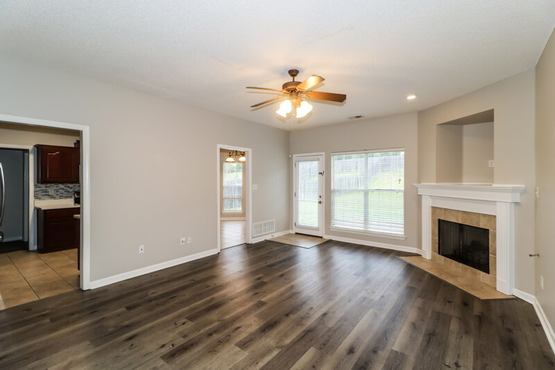 2,045/Mo, 246 Fairway Trace Dr Hernando, MS 38632 No Caption View 3