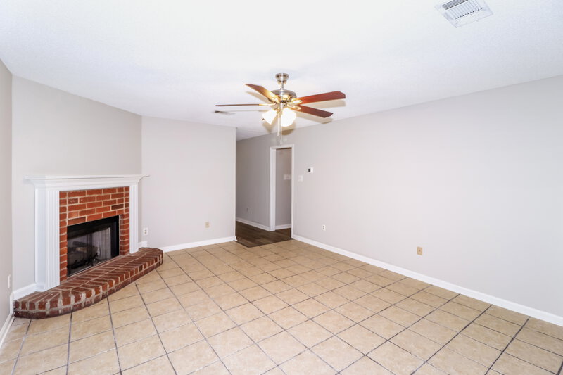 1,655/Mo, 1067 Nolan Ln Cordova, TN 38018 Living Room View