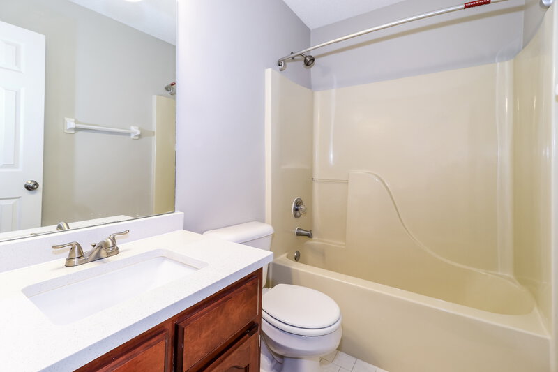 1,655/Mo, 1067 Nolan Ln Cordova, TN 38018 Bathroom View