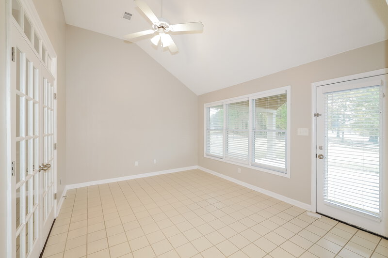 3,070/Mo, 4123 Golf View Cv Bartlett, TN 38135 Sun Room View