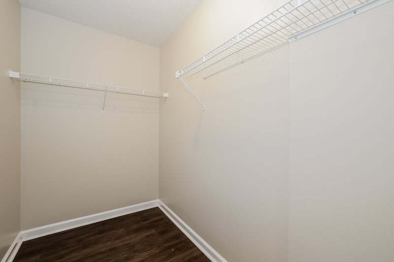 3,070/Mo, 4123 Golf View Cv Bartlett, TN 38135 Walk In Closet View 2