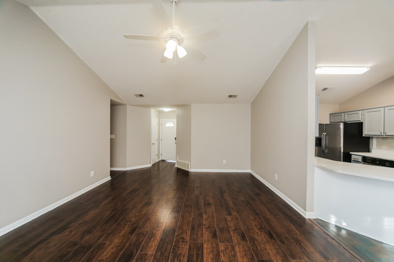 1,585/Mo, 1403 Leery Cove Cordova, TN 38016 Living Room View 2