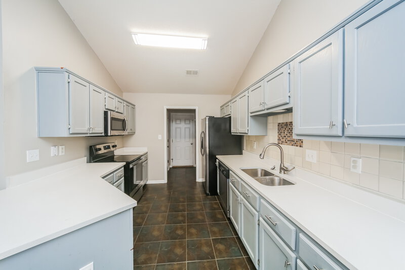 1,585/Mo, 1403 Leery Cove Cordova, TN 38016 Kitchen View 2