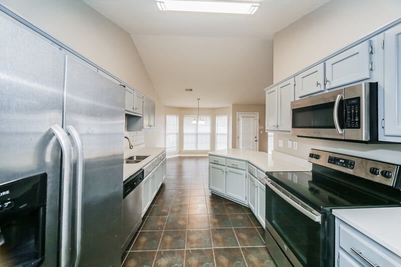 1,585/Mo, 1403 Leery Cove Cordova, TN 38016 Kitchen View 4