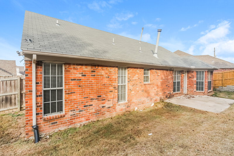 1,585/Mo, 1403 Leery Cove Cordova, TN 38016 Rear View