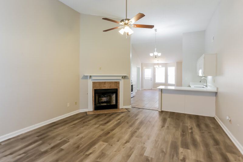 1,485/Mo, 7400 Bramble Ln Walls, MS 38680 Living Room View 2