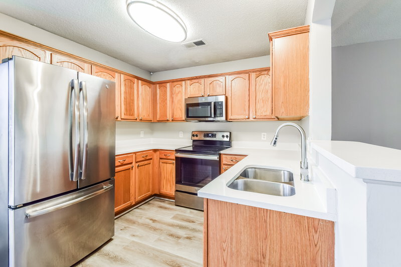 1,790/Mo, 1107 Breezy Valley Dr Cordova, TN 38018 Kitchen View