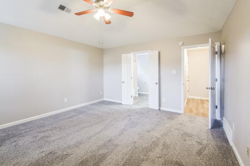 1,790/Mo, 1107 Breezy Valley Dr Cordova, TN 38018 Main Bedroom View 2