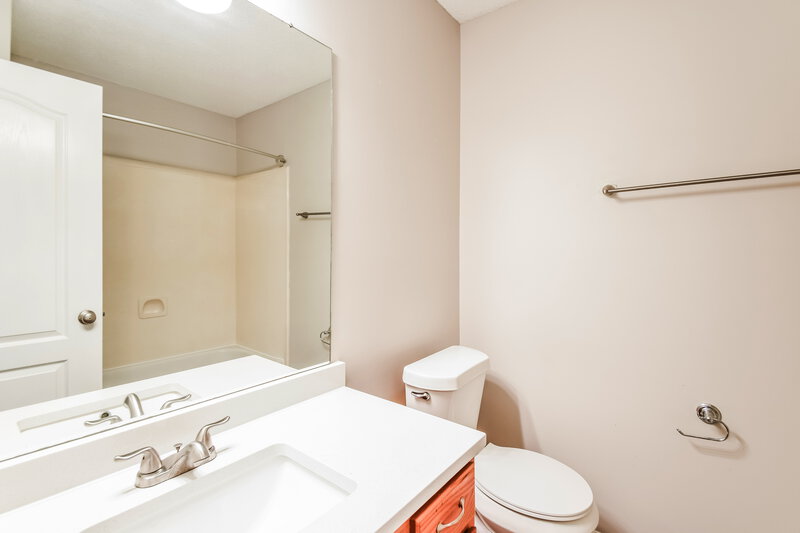 1,790/Mo, 1107 Breezy Valley Dr Cordova, TN 38018 Bathroom View