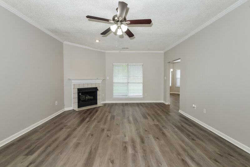 2,390/Mo, 7415 Creekside Dr Olive Branch, MS 38654 Living Room View