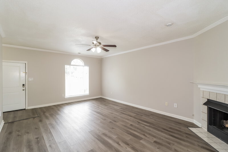 1,900/Mo, 7415 Creekside Dr Olive Branch, MS 38654 Living Room View 2
