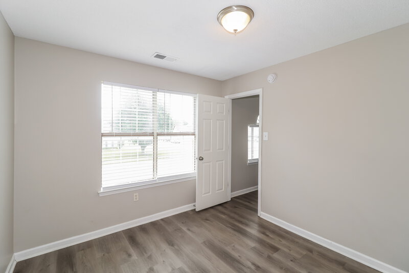 1,900/Mo, 7415 Creekside Dr Olive Branch, MS 38654 Bedroom View 2