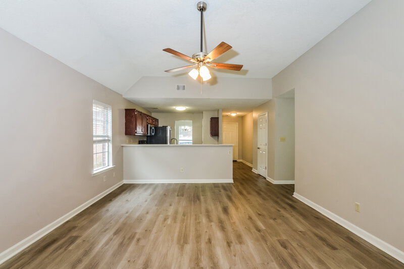 1,730/Mo, 7558 Fox Hunt Dr E Olive Branch, MS 38654 Dining Room View 2