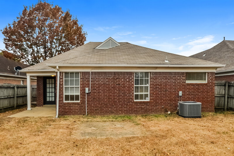 1,730/Mo, 7558 Fox Hunt Dr E Olive Branch, MS 38654 Rear View