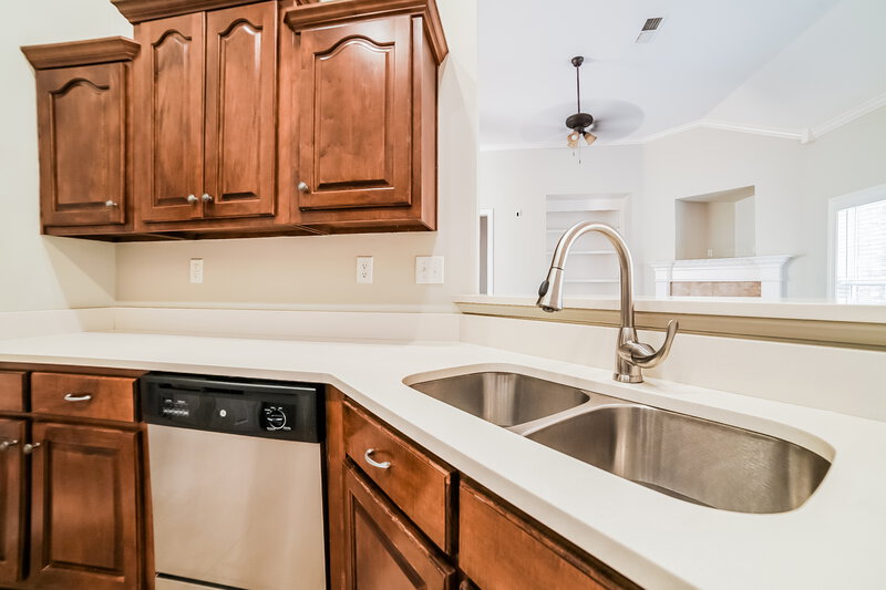 1,910/Mo, 2910 Keeley Cove Southaven, MS 38672 Kitchen View 2