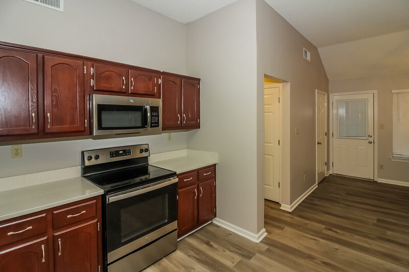 1,715/Mo, 5700 Kayla Dr Southaven, MS 38671 Kitchen View