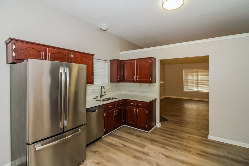 1,715/Mo, 5700 Kayla Dr Southaven, MS 38671 Kitchen View 2