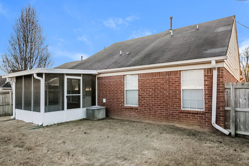 1,715/Mo, 5700 Kayla Dr Southaven, MS 38671 Rear View