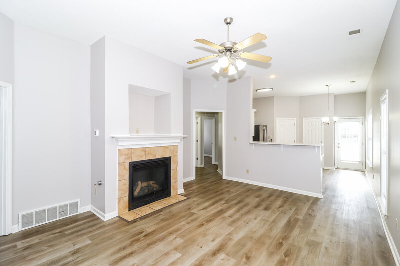 1,705/Mo, 6943 Parkbrook Ln Cordova, TN 38018 Living Room View