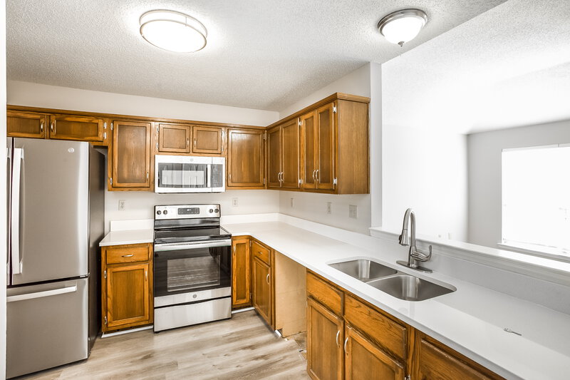 2,440/Mo, 4445 Shadow Ridge Dr Horn Lake, MS 38637 Kitchen View
