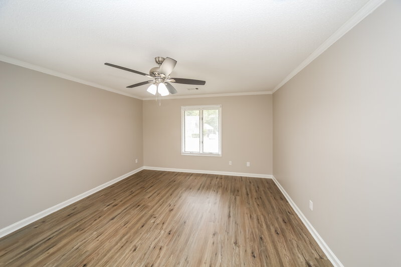 3,240/Mo, 5000 W Old Farm Rd Memphis, TN 38125 Main Bedroom View