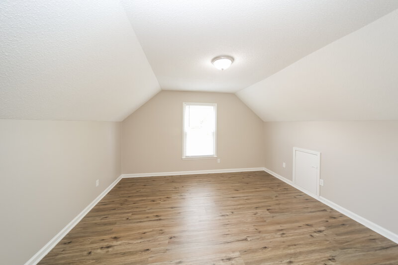 3,240/Mo, 5000 W Old Farm Rd Memphis, TN 38125 Bedroom View 5