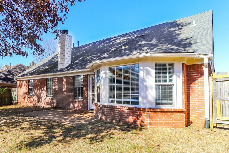 2,450/Mo, 7121 Showboat Ln Cordova, TN 38018 Rear View