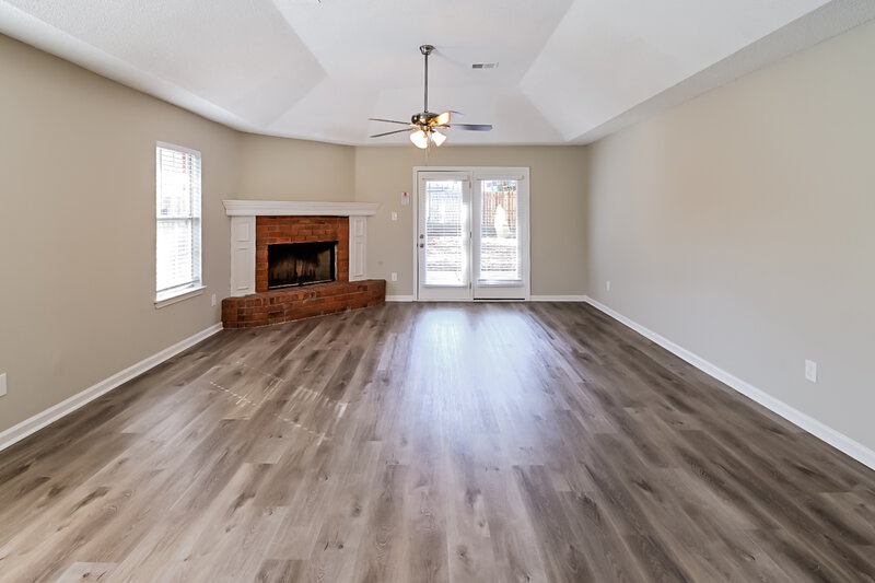 1,780/Mo, 1913 Brentwood Trce Southaven, MS 38671 Living Room View 2