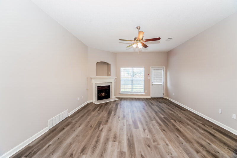 1,920/Mo, 12794 Fox Hunter Drive Olive Branch, MS 38654 Living Room View