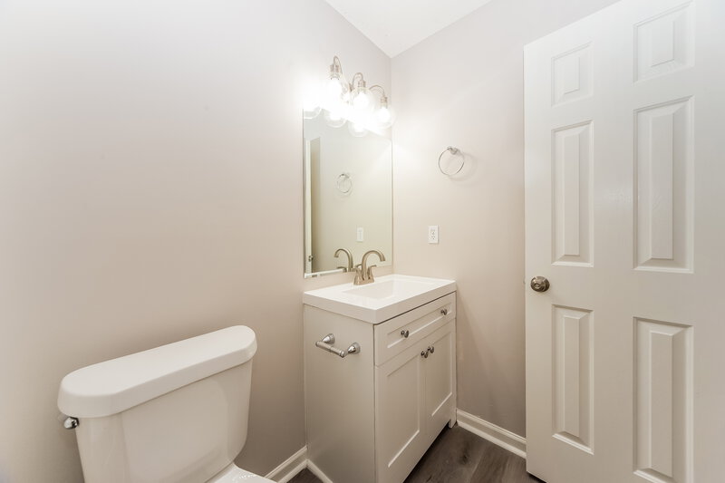 1,920/Mo, 12794 Fox Hunter Drive Olive Branch, MS 38654 Powder Room View