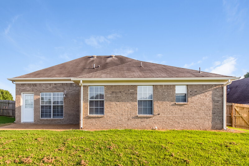 1,920/Mo, 12794 Fox Hunter Drive Olive Branch, MS 38654 Rear View
