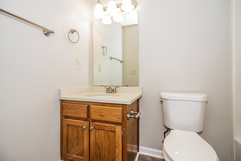1,585/Mo, 6848 Stevenwoods Ave Memphis, TN 38141 Bathroom View
