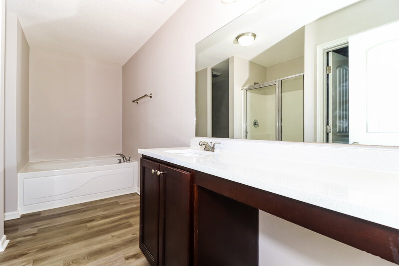 1,890/Mo, 1734 Addison Park Cove Cordova, TN 38016 Primary Bathroom View