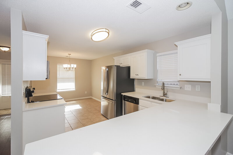 1,995/Mo, 5916 Savannah Pkwy Southaven, MS 38672 Kitchen View