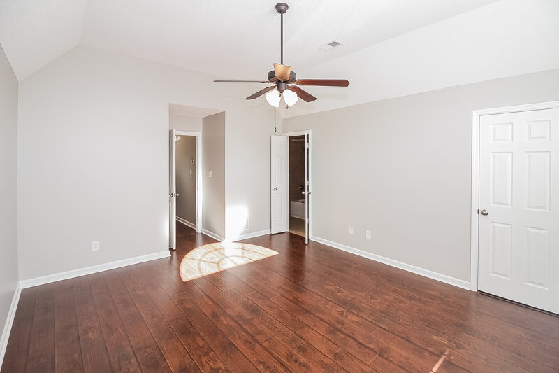 1,995/Mo, 5916 Savannah Pkwy Southaven, MS 38672 Main Bedroom View 2