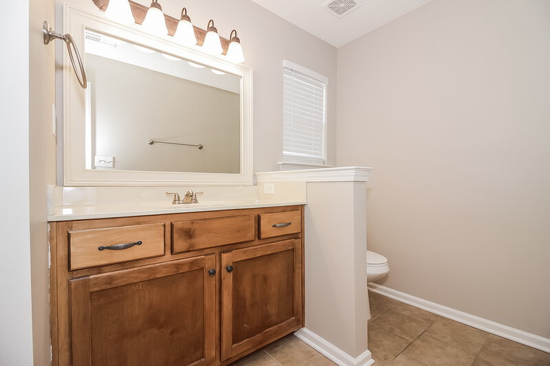 1,995/Mo, 5916 Savannah Pkwy Southaven, MS 38672 Main Bathroom View