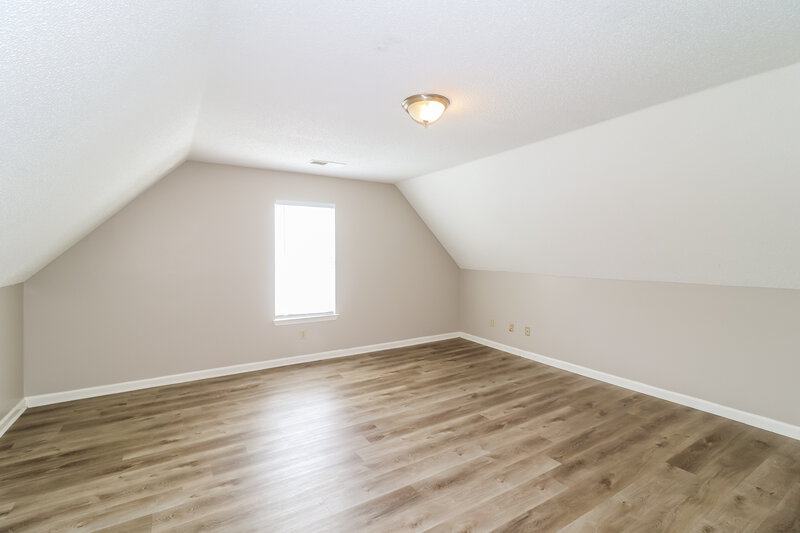 1,985/Mo, 6997 Luxor Ln Cordova, TN 38018 Bedroom View 2